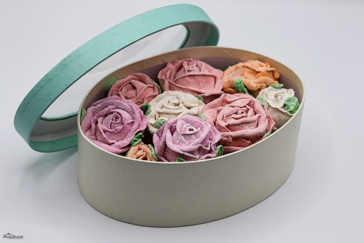 Gift box of assorted zephyr confections